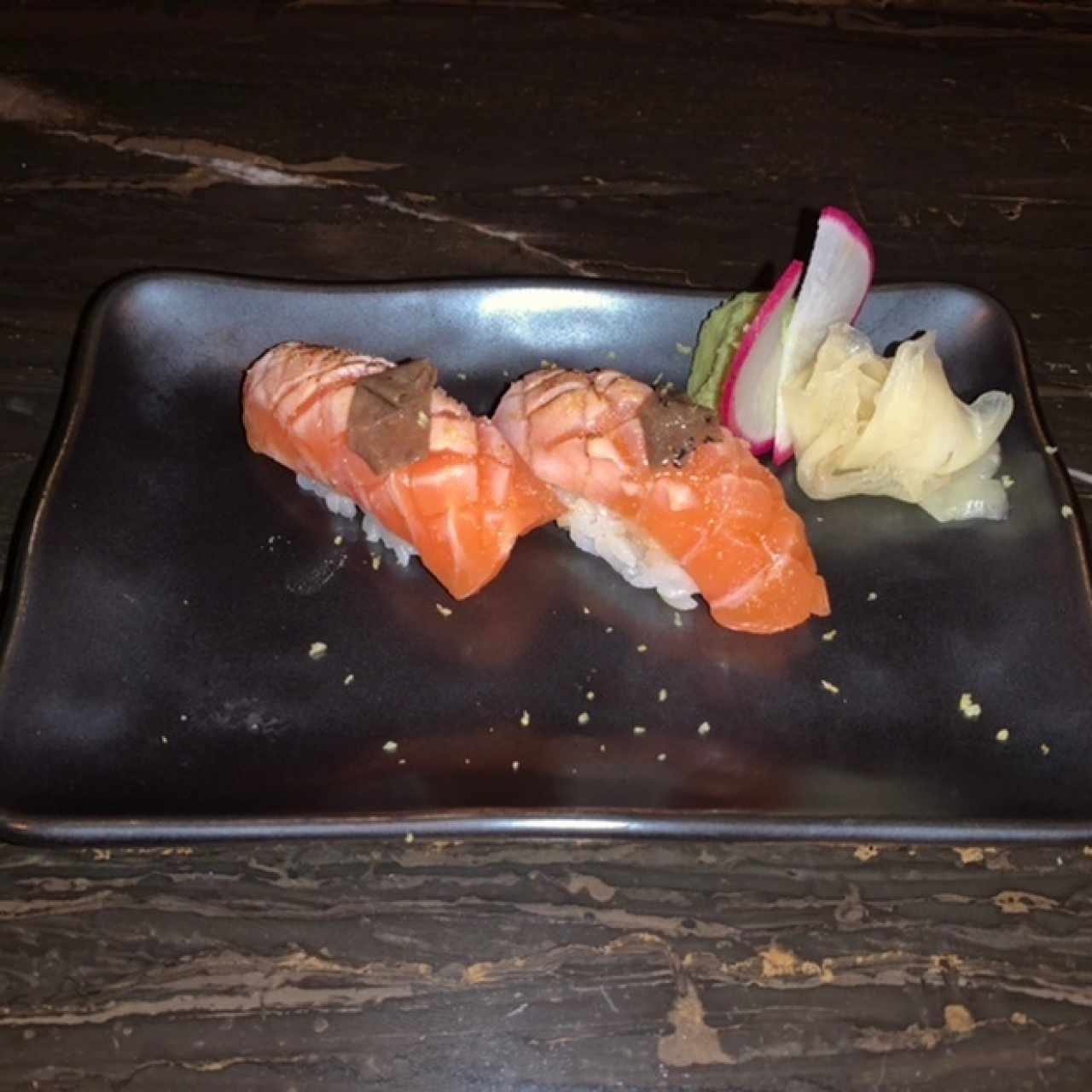 Nigiri salmón 