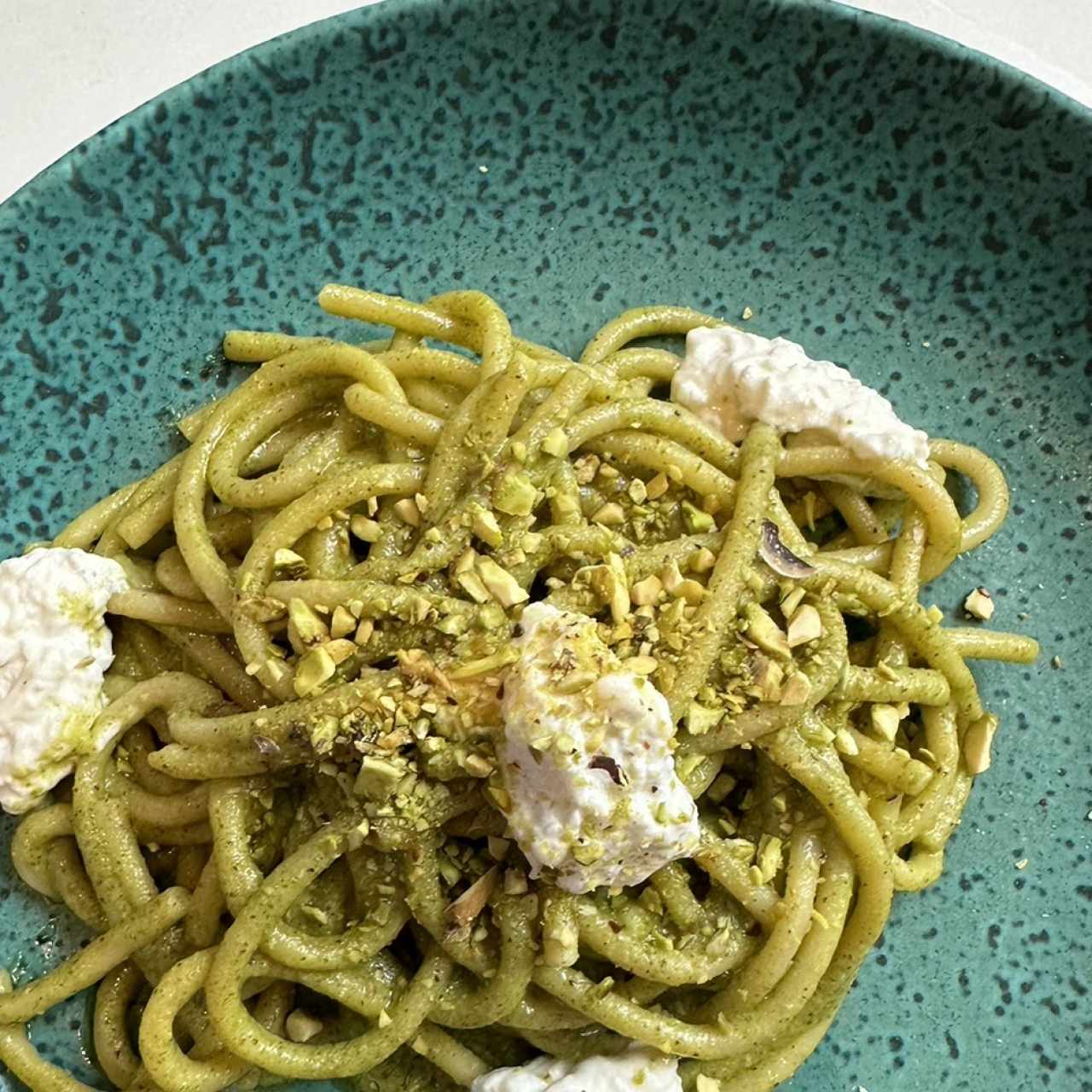 BUCATINI CON PESTO DI PISTACCHI