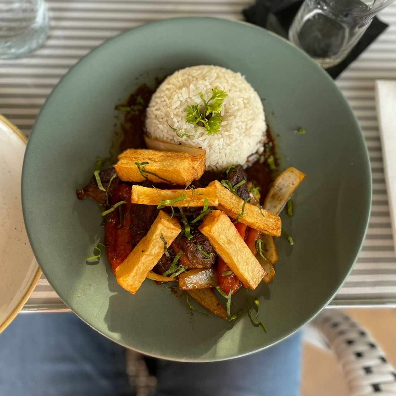 Lomo saltado