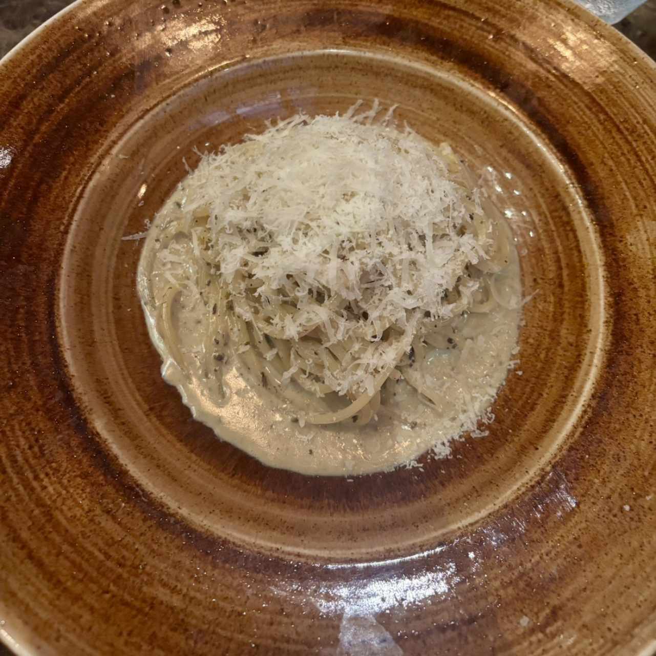 Spaghetti Cacio e Pepe com Tartudo
