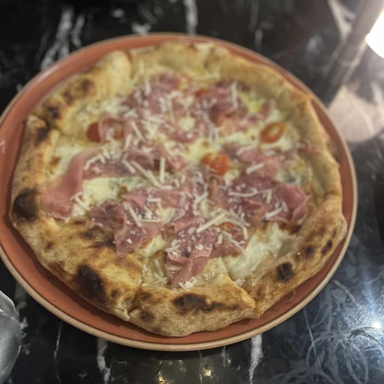 Pizza Giallo e Prosciutto