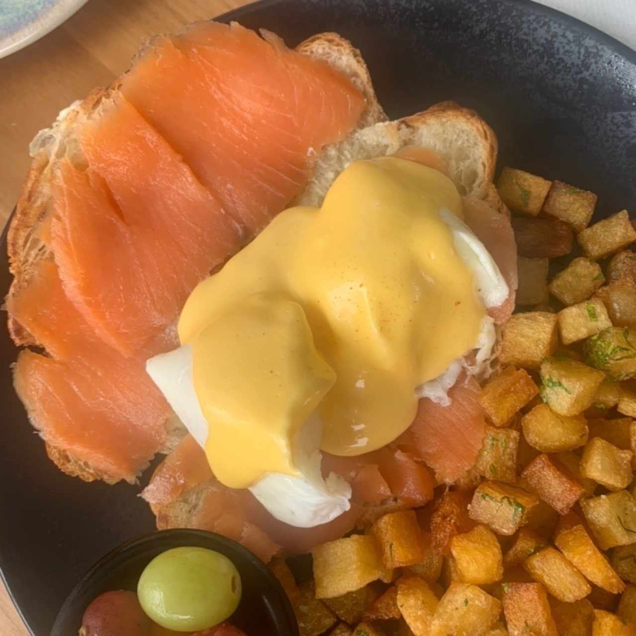 Huevos Benedictinos. 