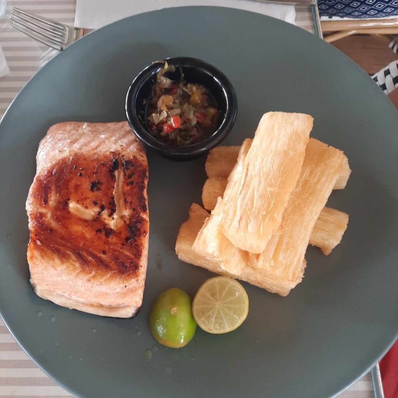 salmón al grill