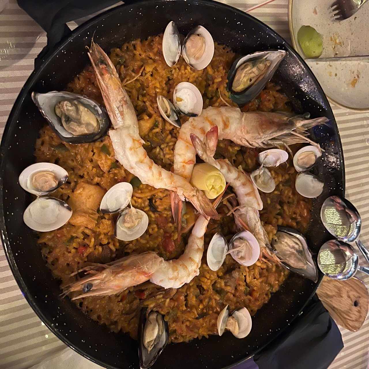 Paella Mar y tierra 