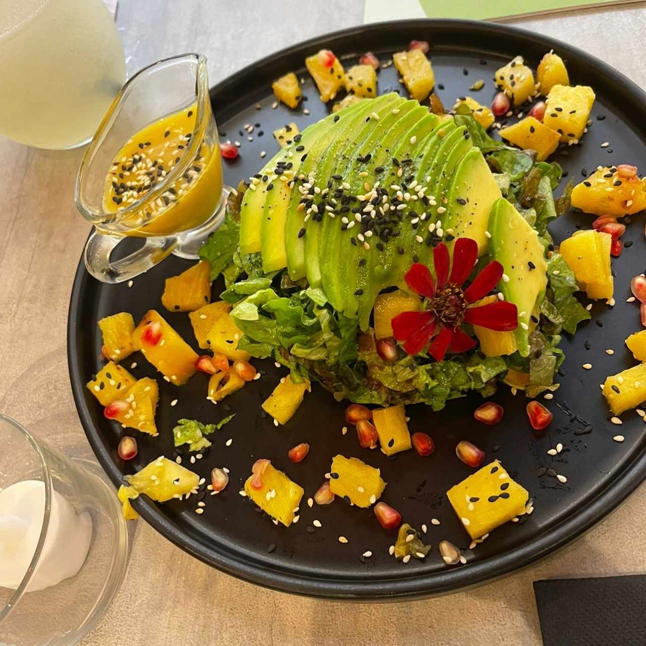 Para Empezar - Avo Salad