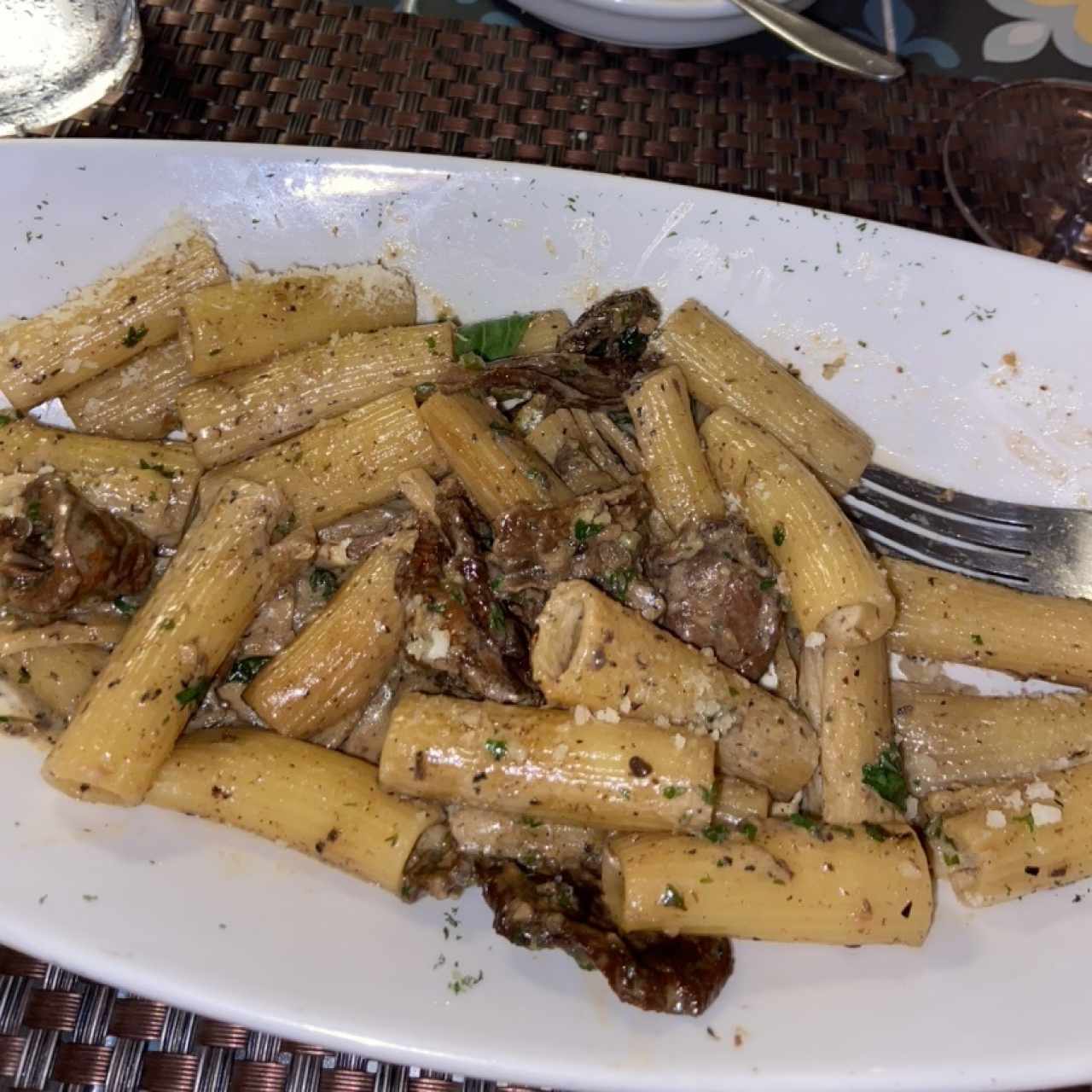 Porcinni con trufa en rigatoni 