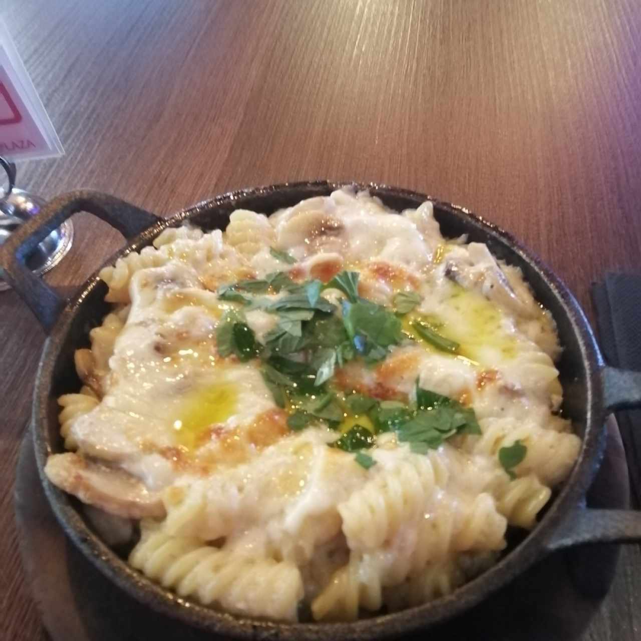 Mac & cheese trufado con hongos