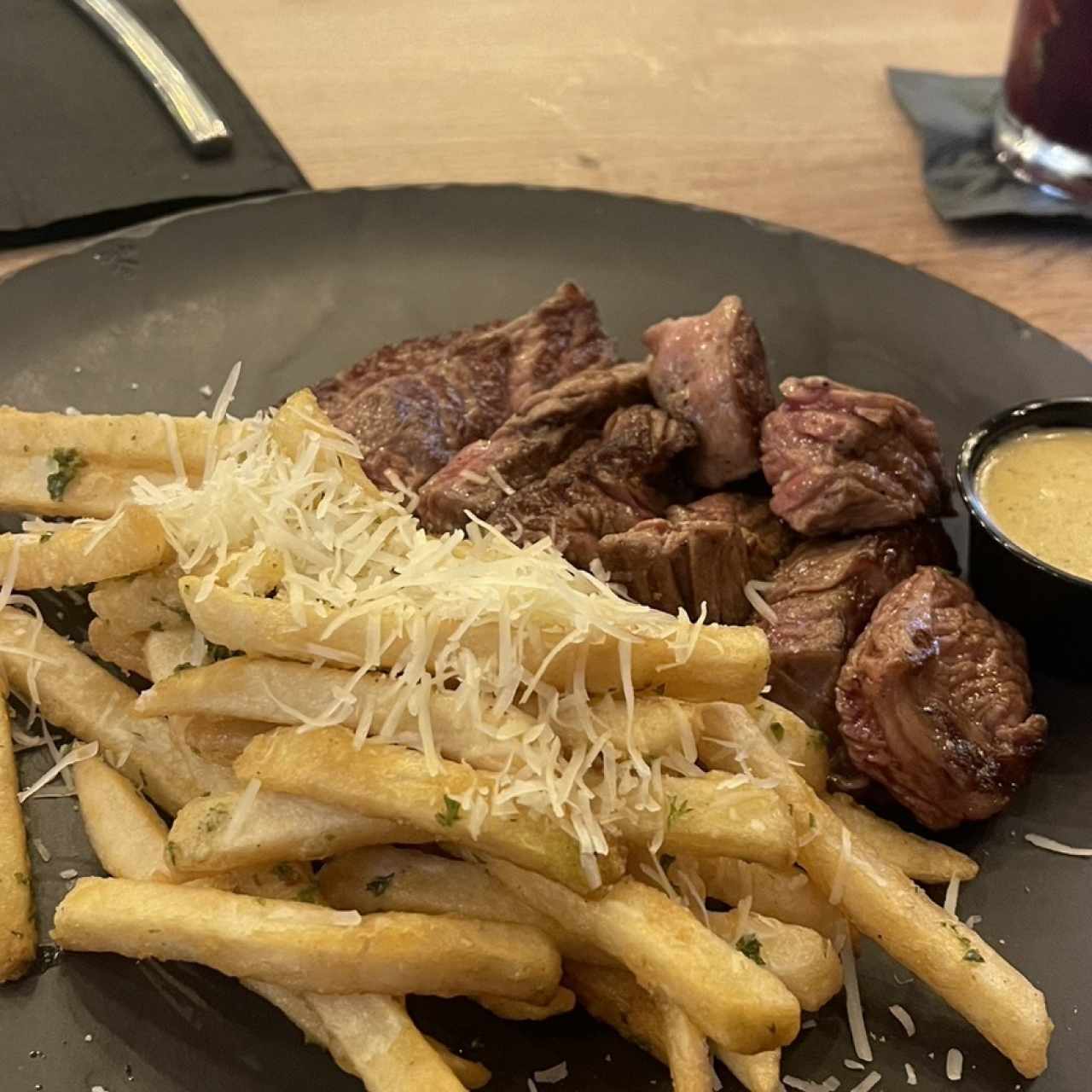 PLATOS FUERTES - STEAK AND FRIES