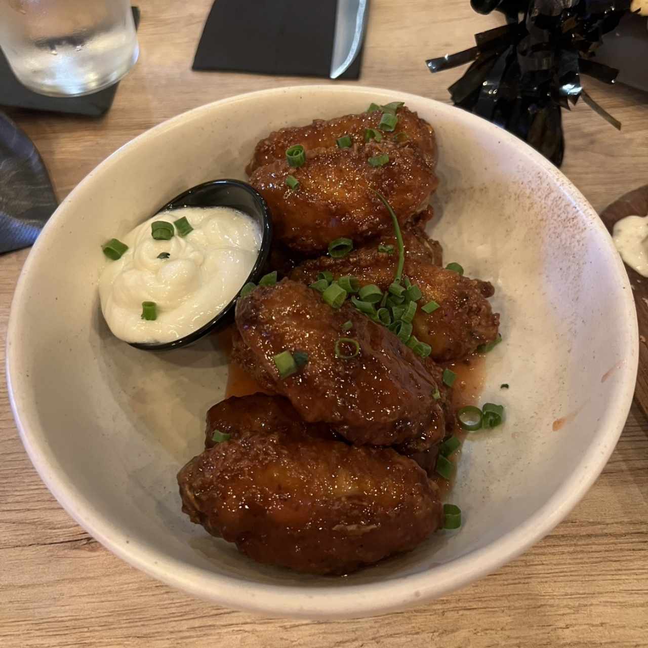 WINGS - STRAWBERRY-CHOMBO WINGS