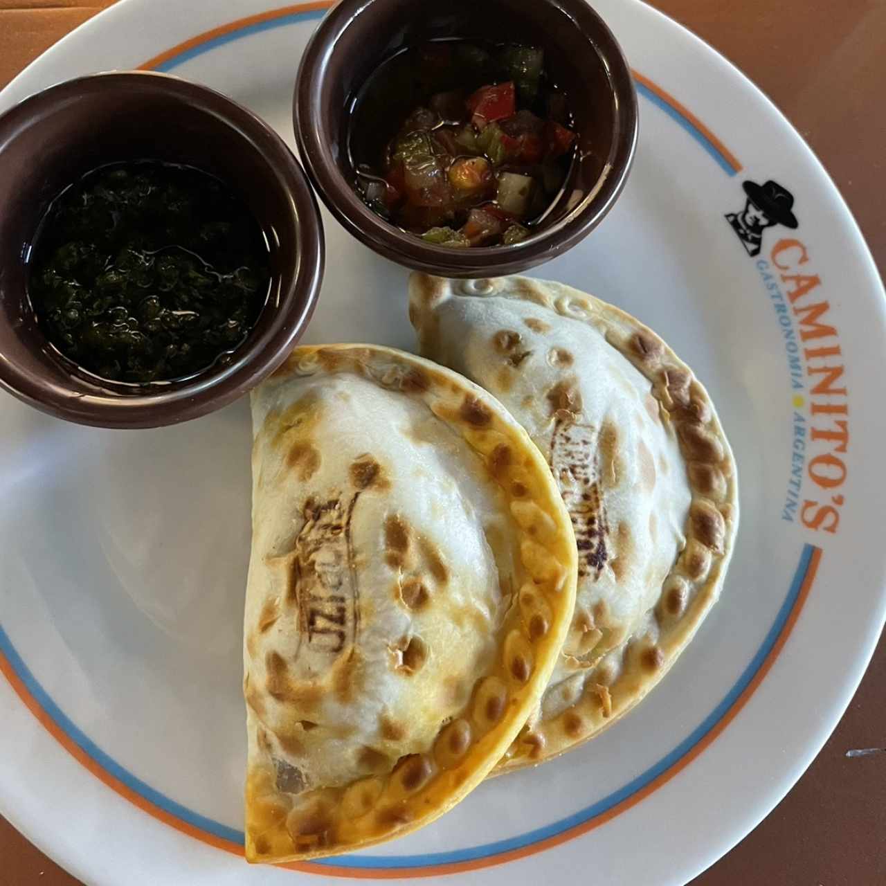 Empanada de carne y chorizo