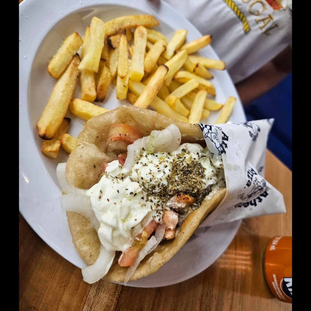 gyro de salmón con satziki original