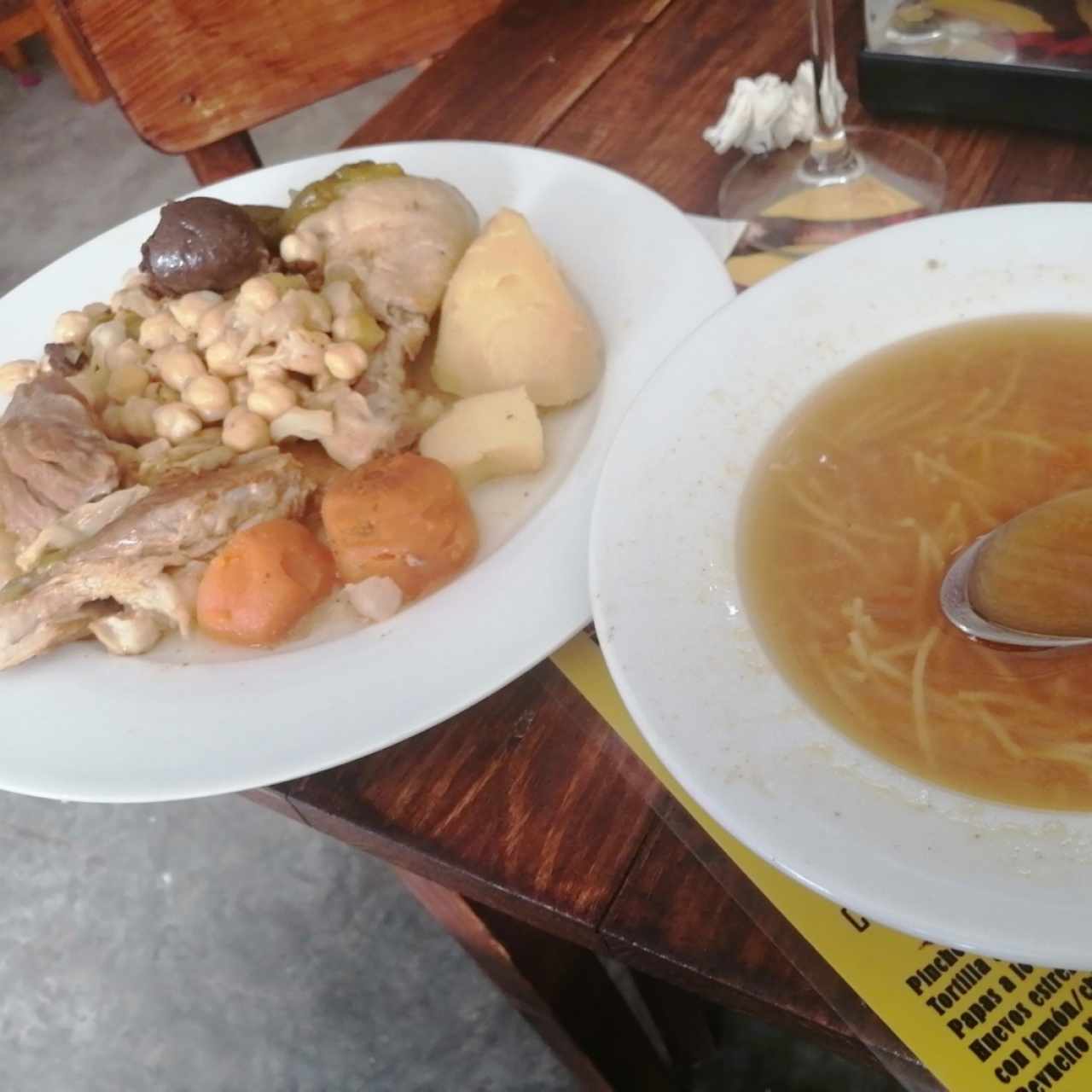 Caldo madrileño 