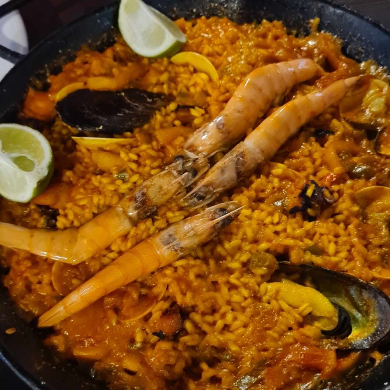 Paella de la casa