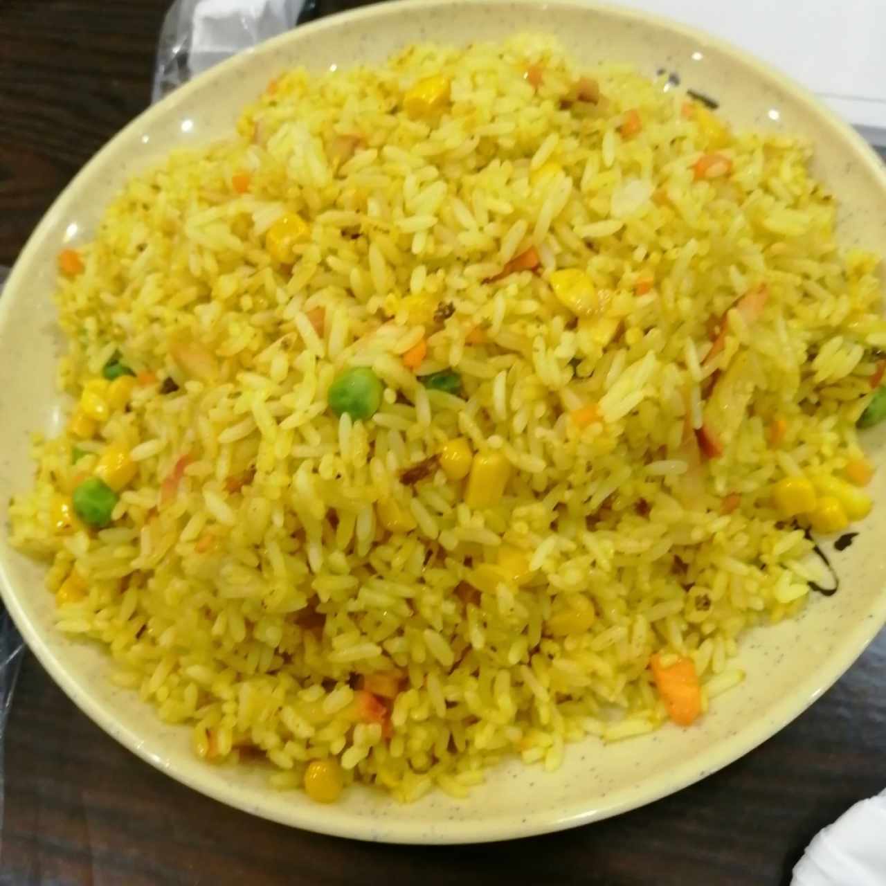 Arroz con vegetales en curry