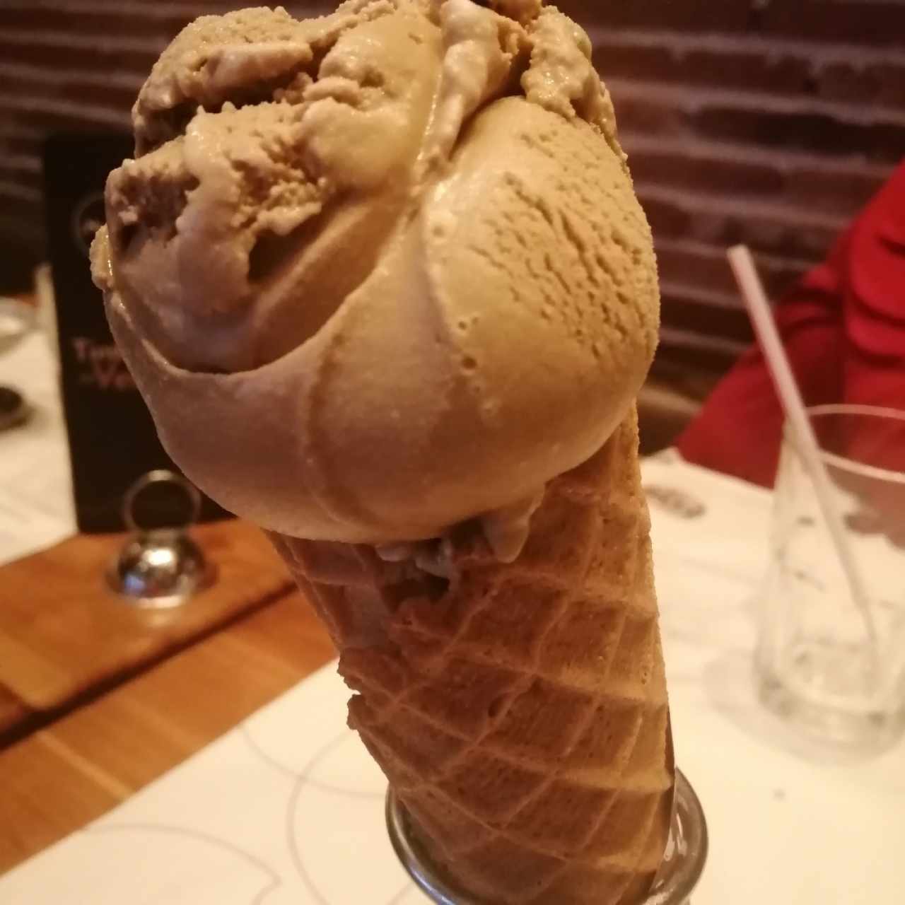 Cono con helado de café 