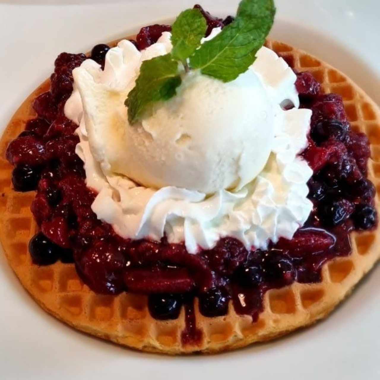 Waffles de frutos rojos