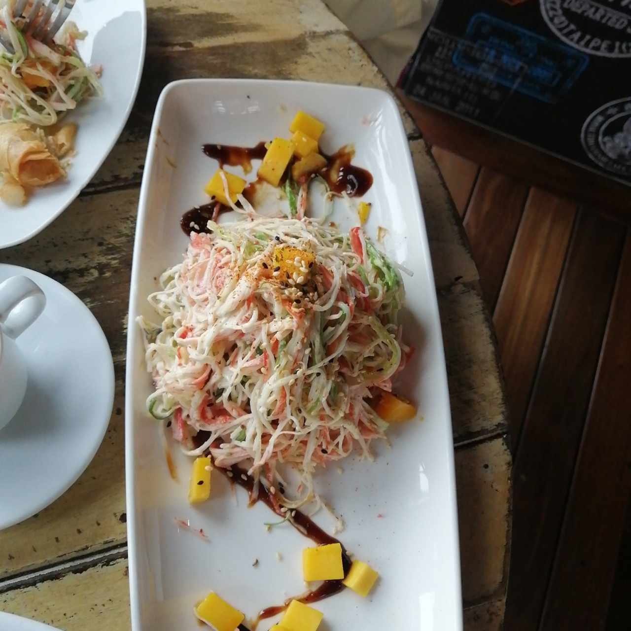 Ensalada de cangrejo y mango