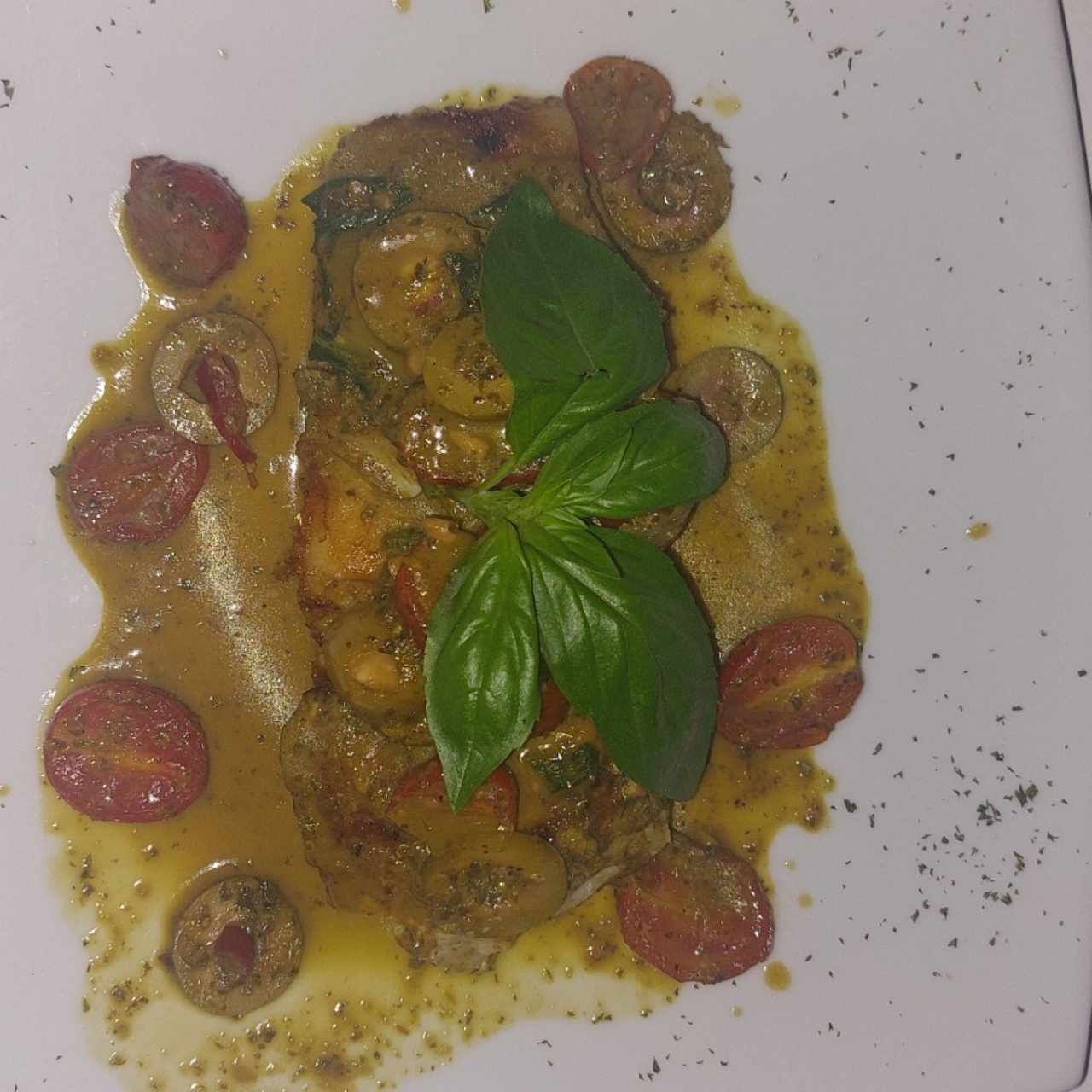 filete de mero en salsa mediterranea