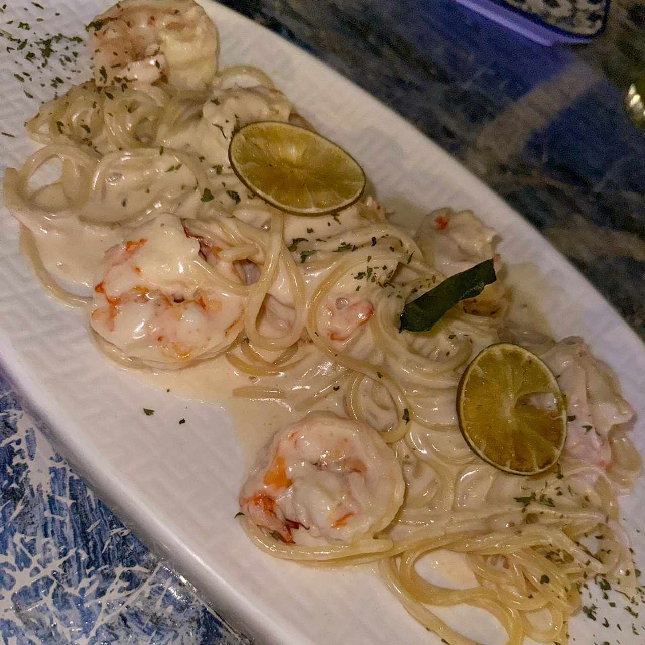 Pasta Alfredo con Camarones