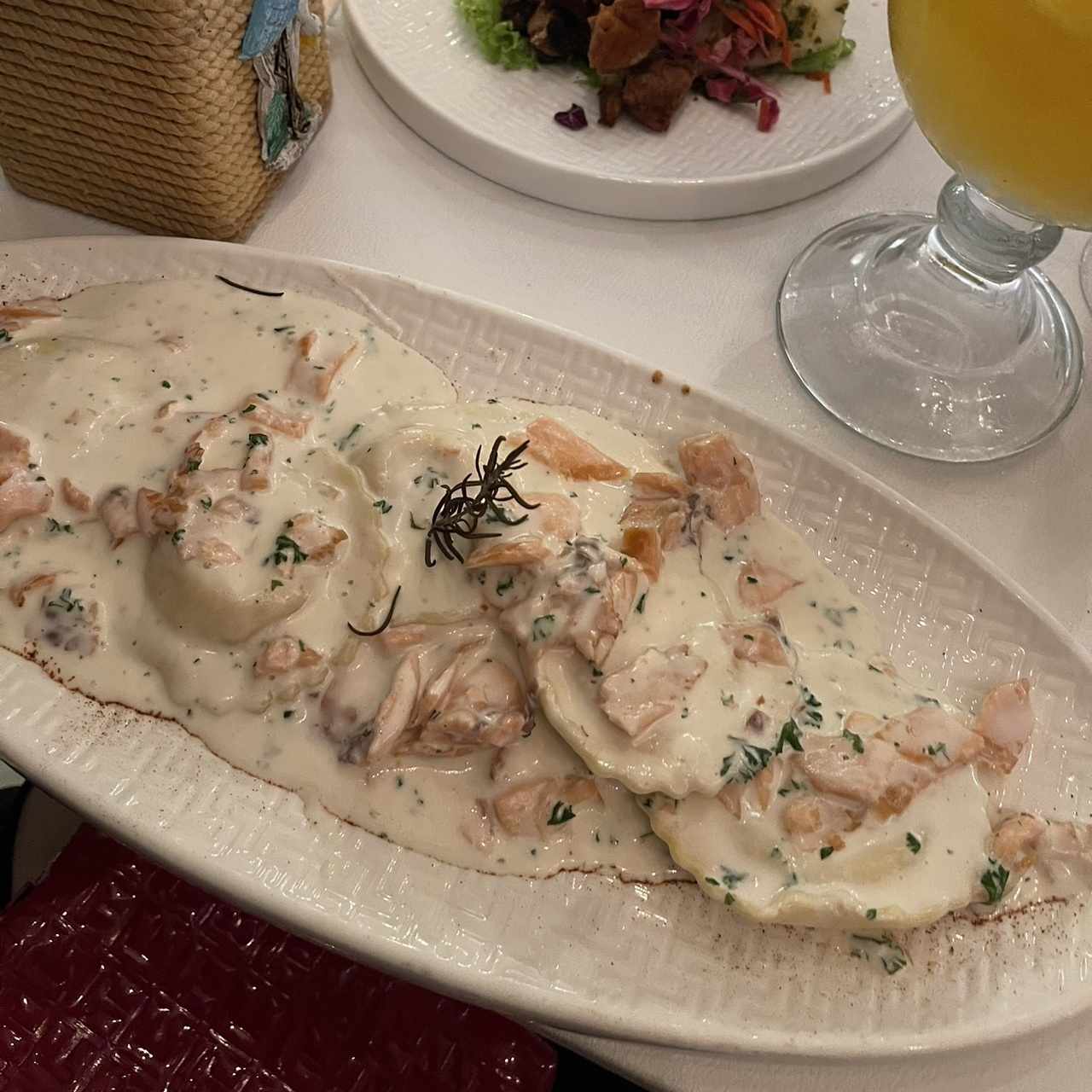 Raviolis de Ricotta al Salmon