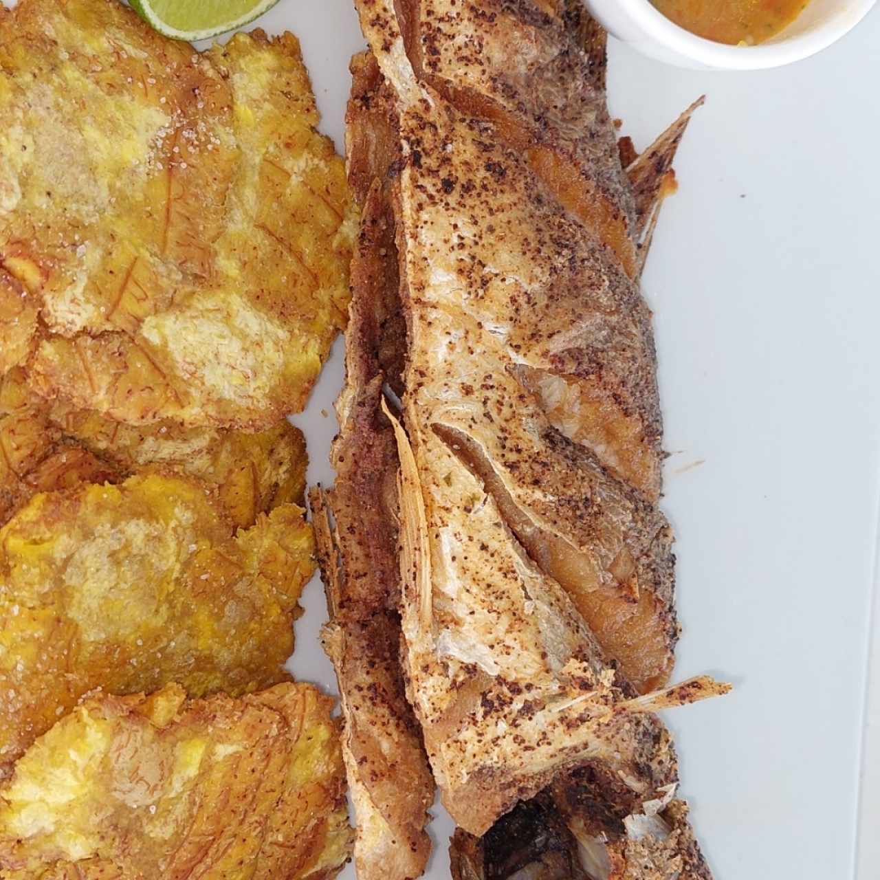 Pescado Frito al Grill o al Ajillo