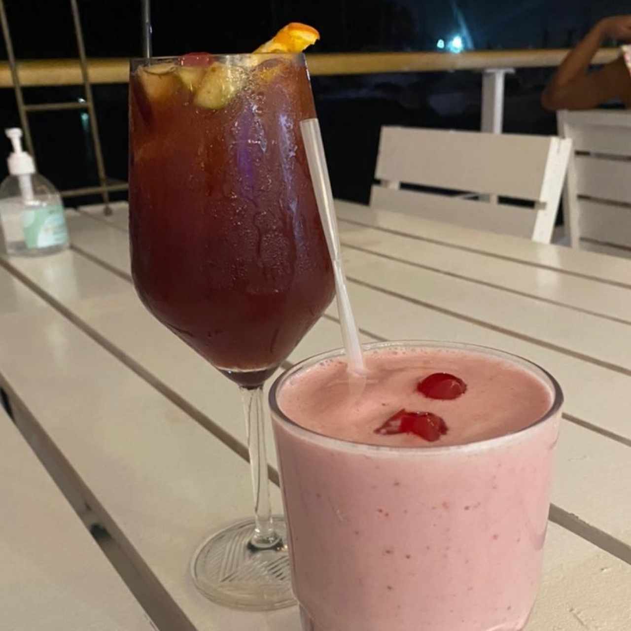 Sangria y jugo de fresa