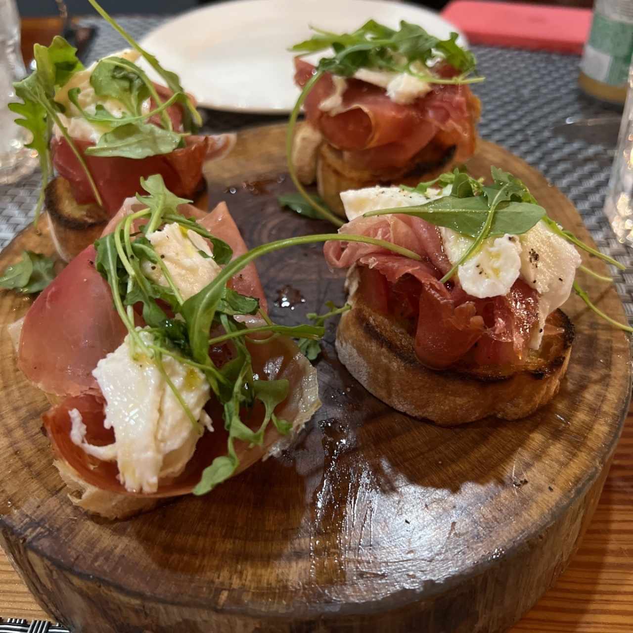 Antipasti - Bruschetta Mediterranea