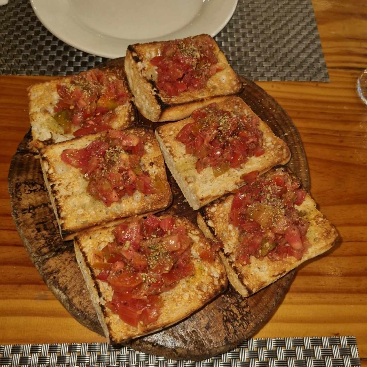 Antipasti - Bruschetta Mediterranea