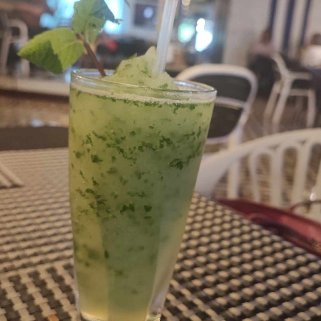 limonada con hierbabuena