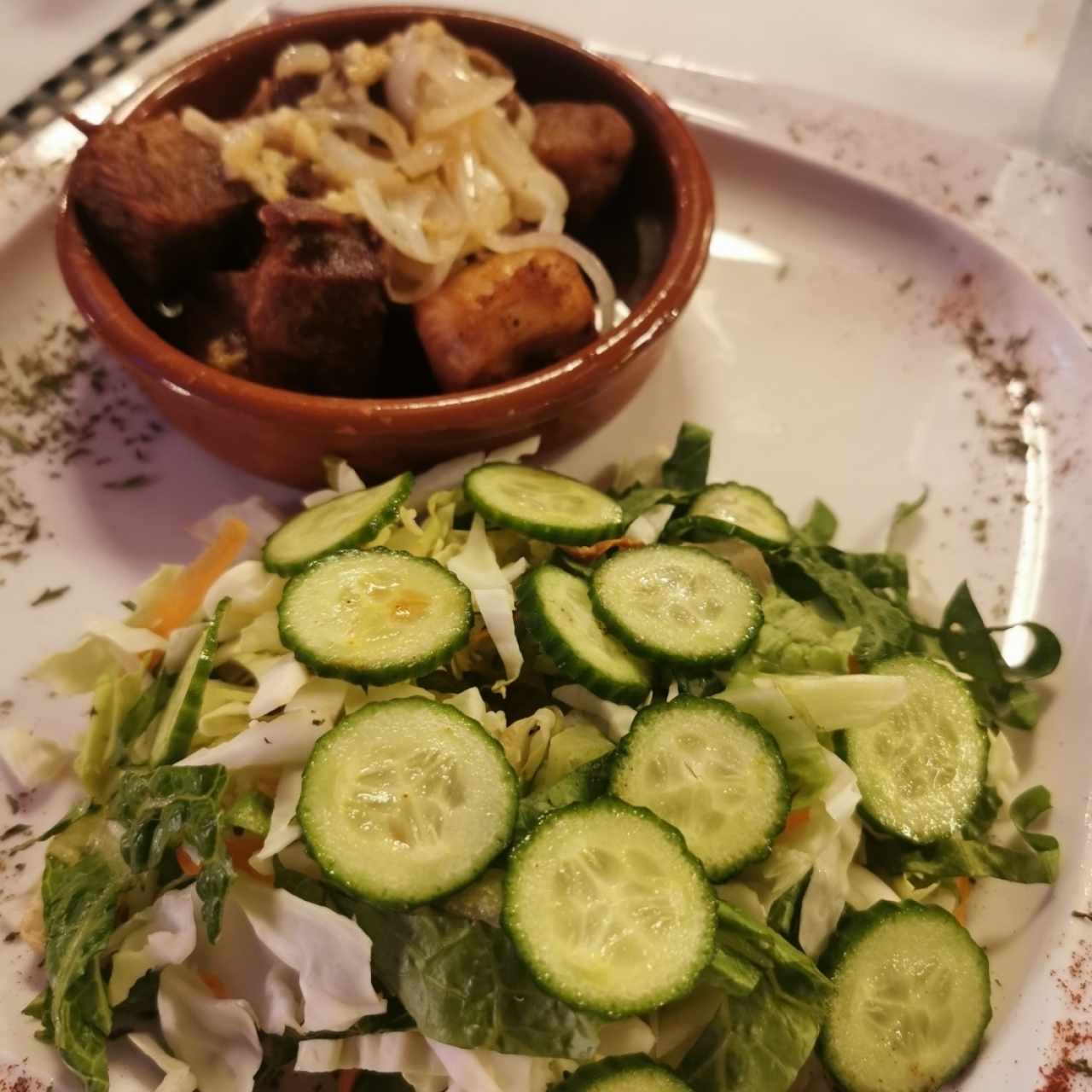 masa de cerdo y ensalada 