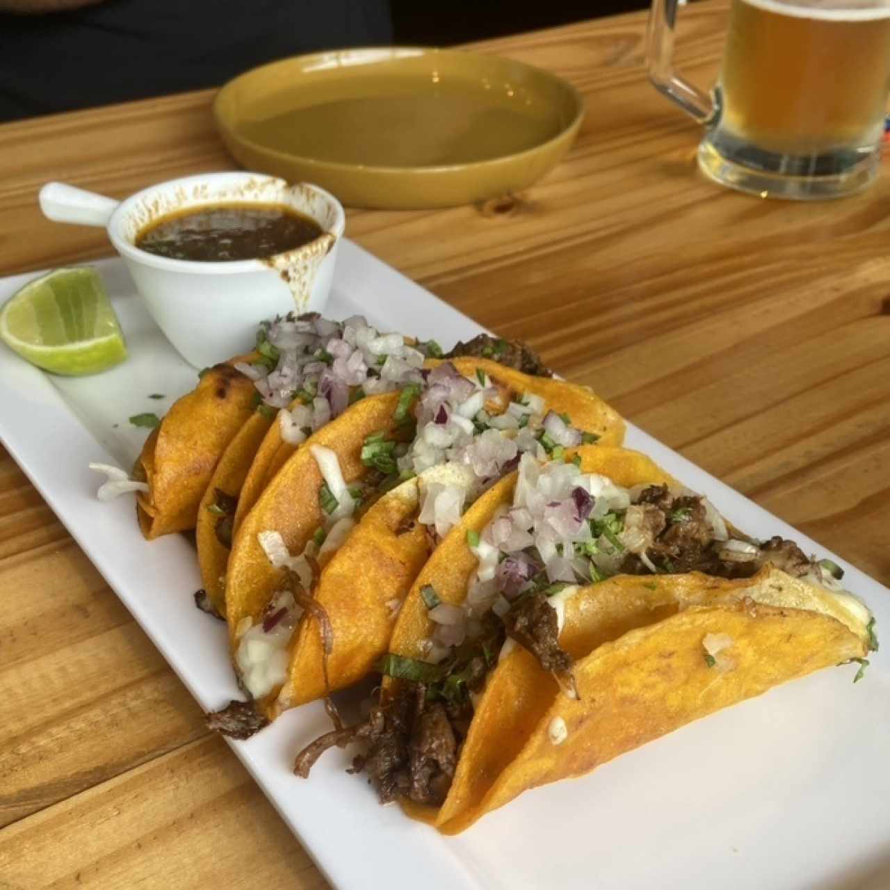 Quesatacos de Birria (Res)