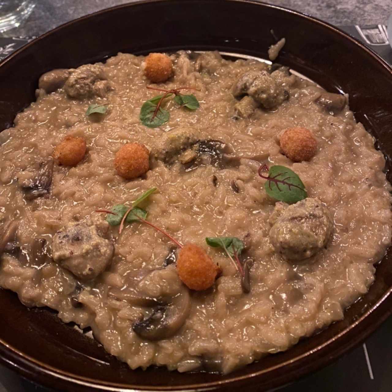 Risotto de Hongos y Trufas Crocantes