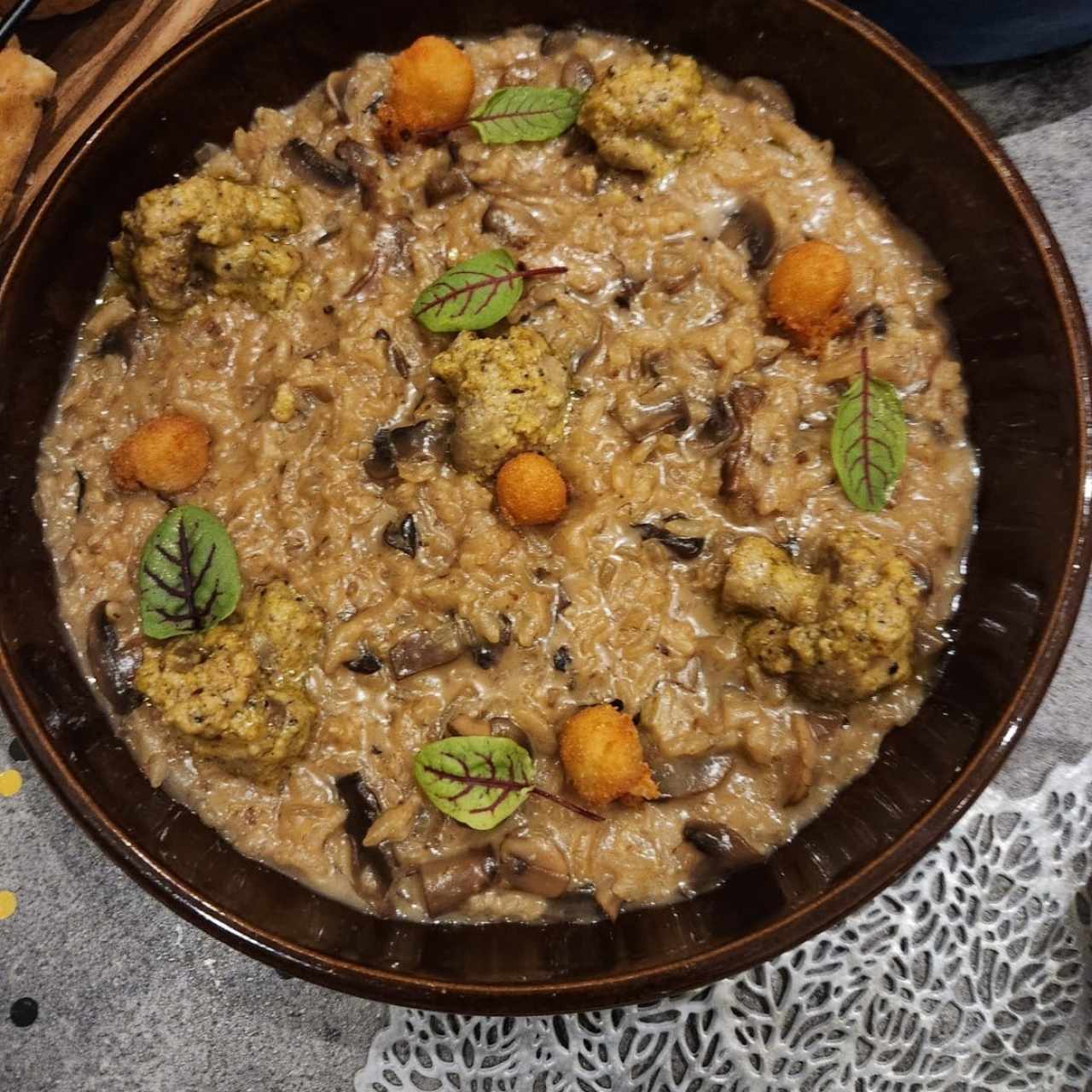 Risotto de Hongos y Trufas Crocantes