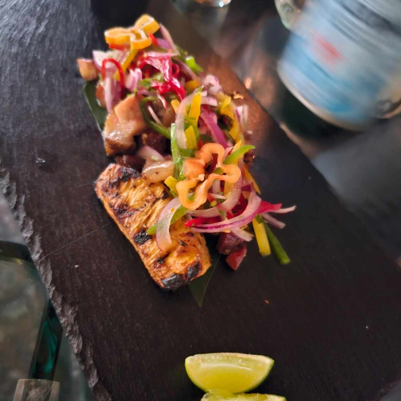 Entradas Calientes - Ceviche de Porkbelly