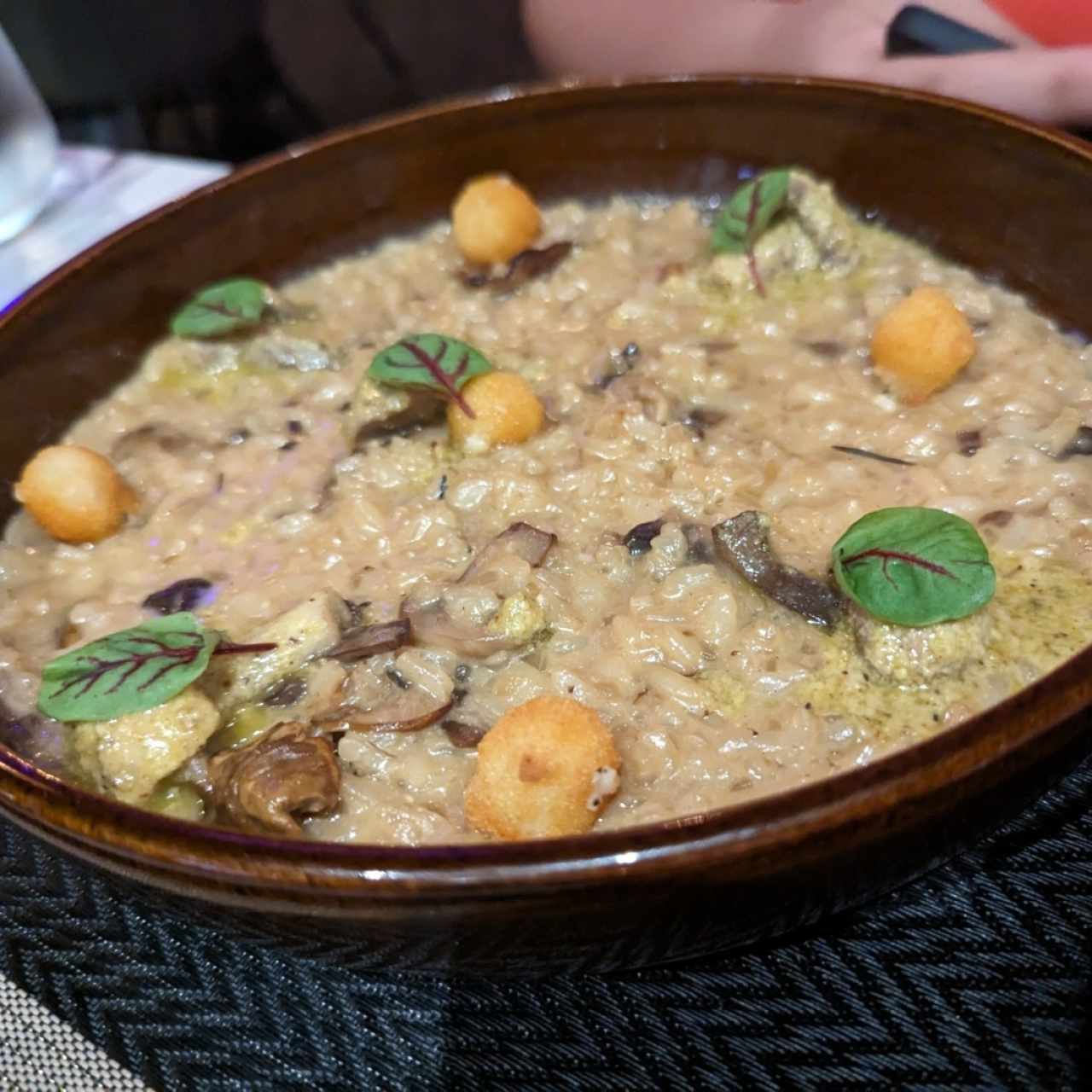 Risotto de Hongos y Trufas Crocantes