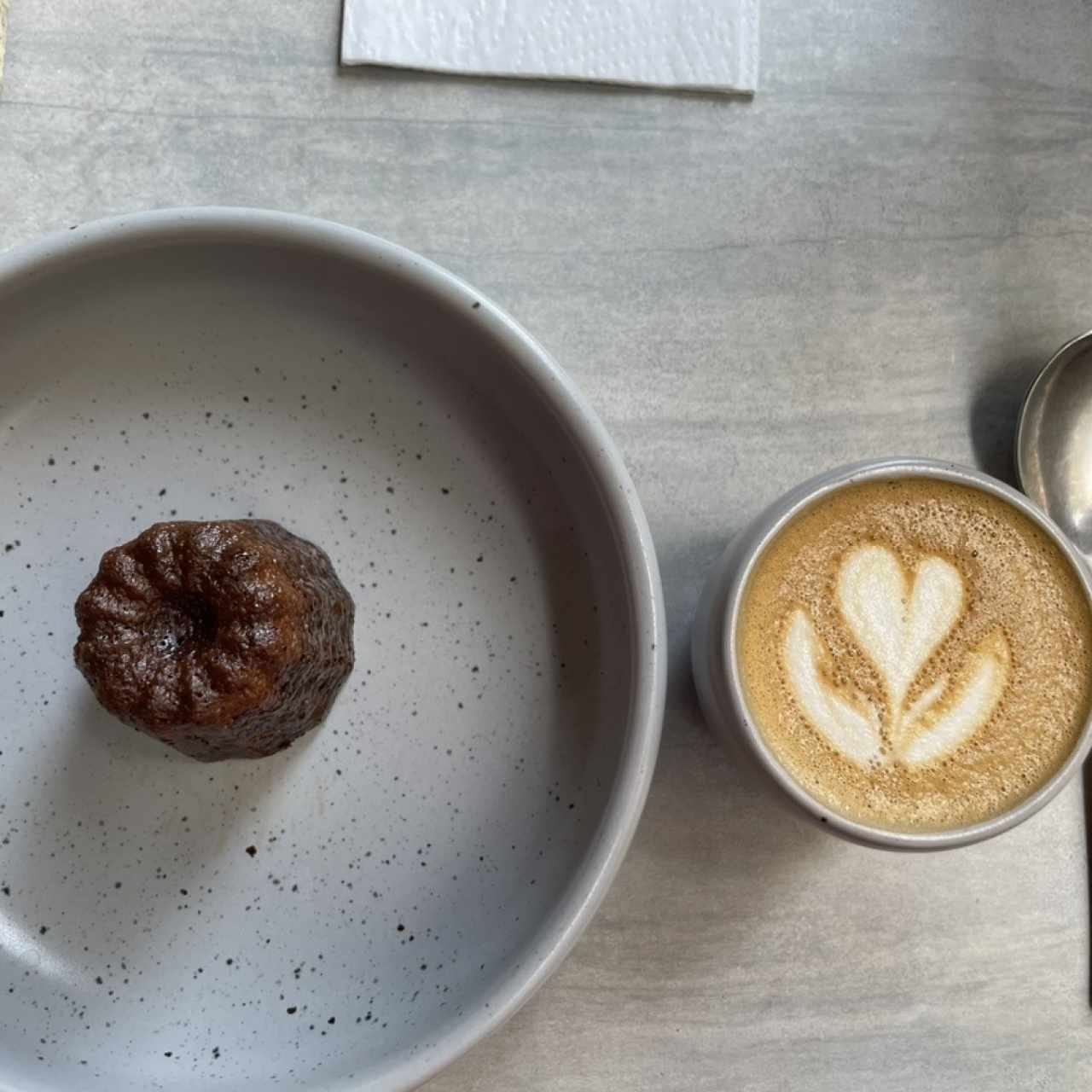 Cannelle y capuccino