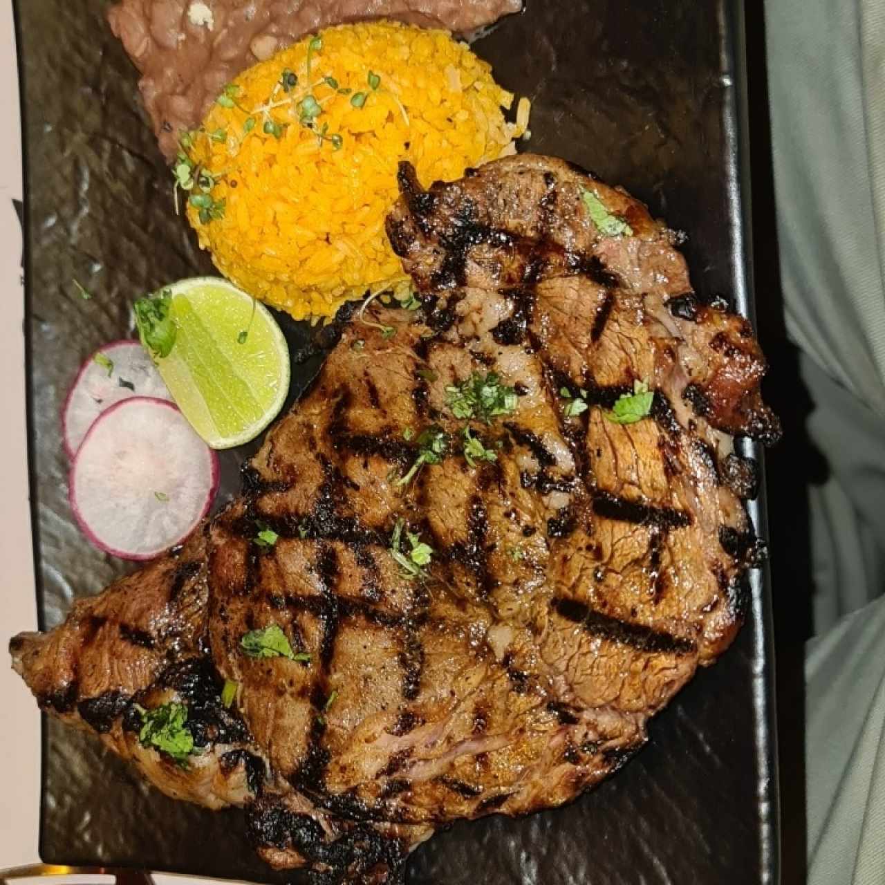 Main - Ribeye en Pibil