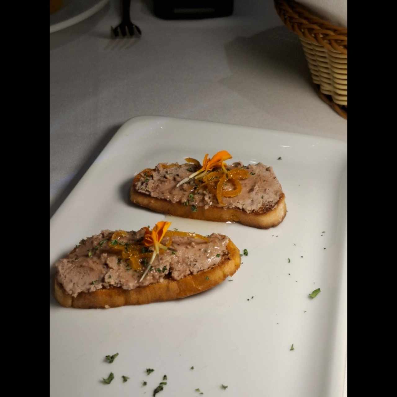 Tostadas con Pate de Foie hecho en casa con mermelada de naranja