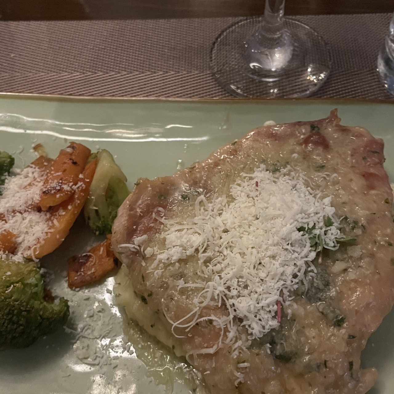 Platos Fuertes - Chicken Saltimbocca