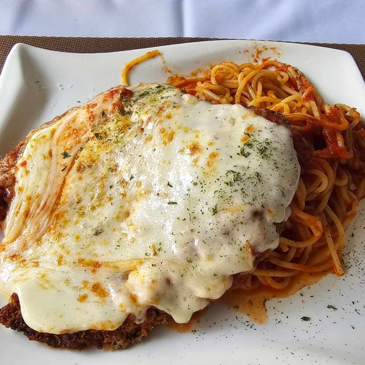 Platos Fuertes - Chicken Parmesan