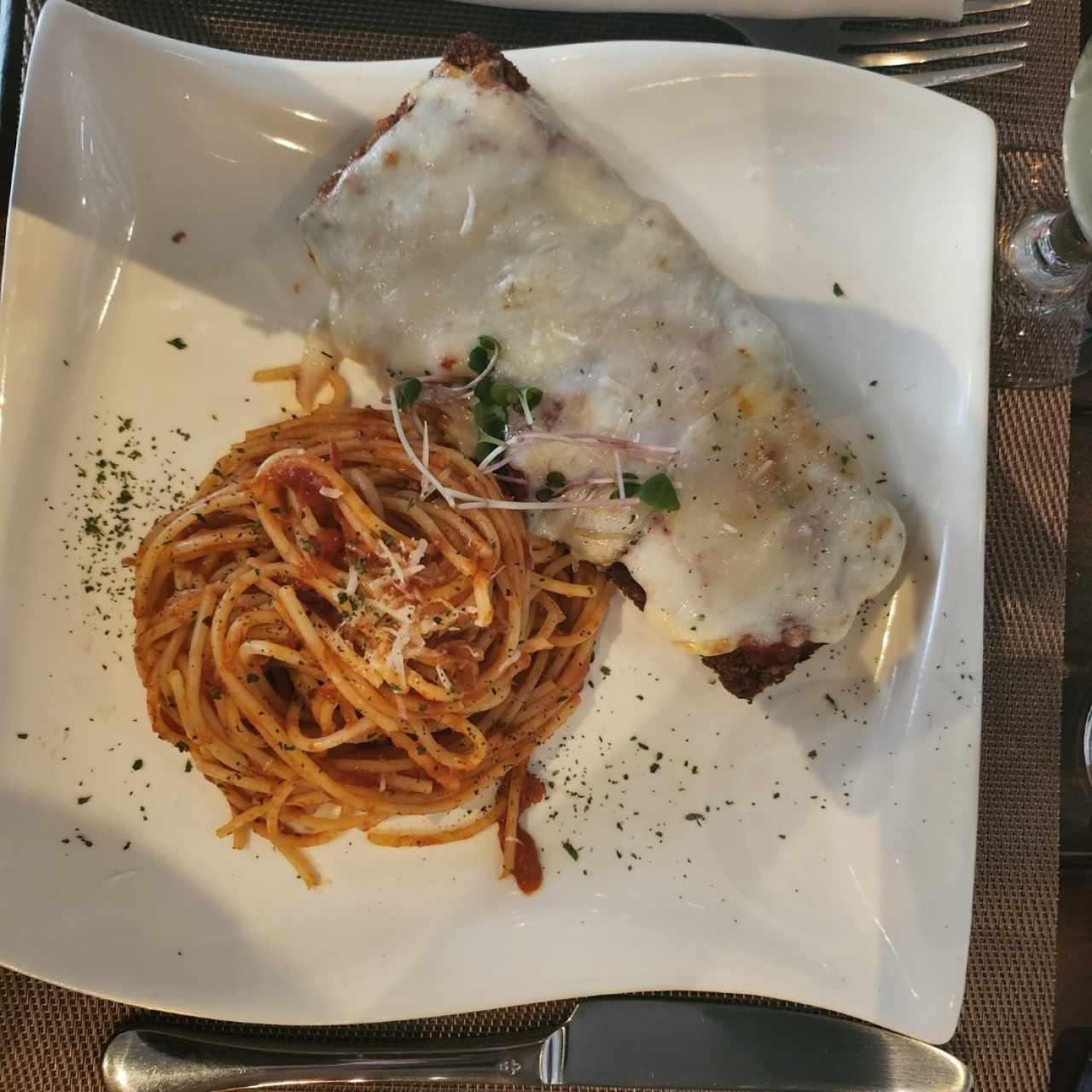 Platos Fuertes - Chicken Parmesan