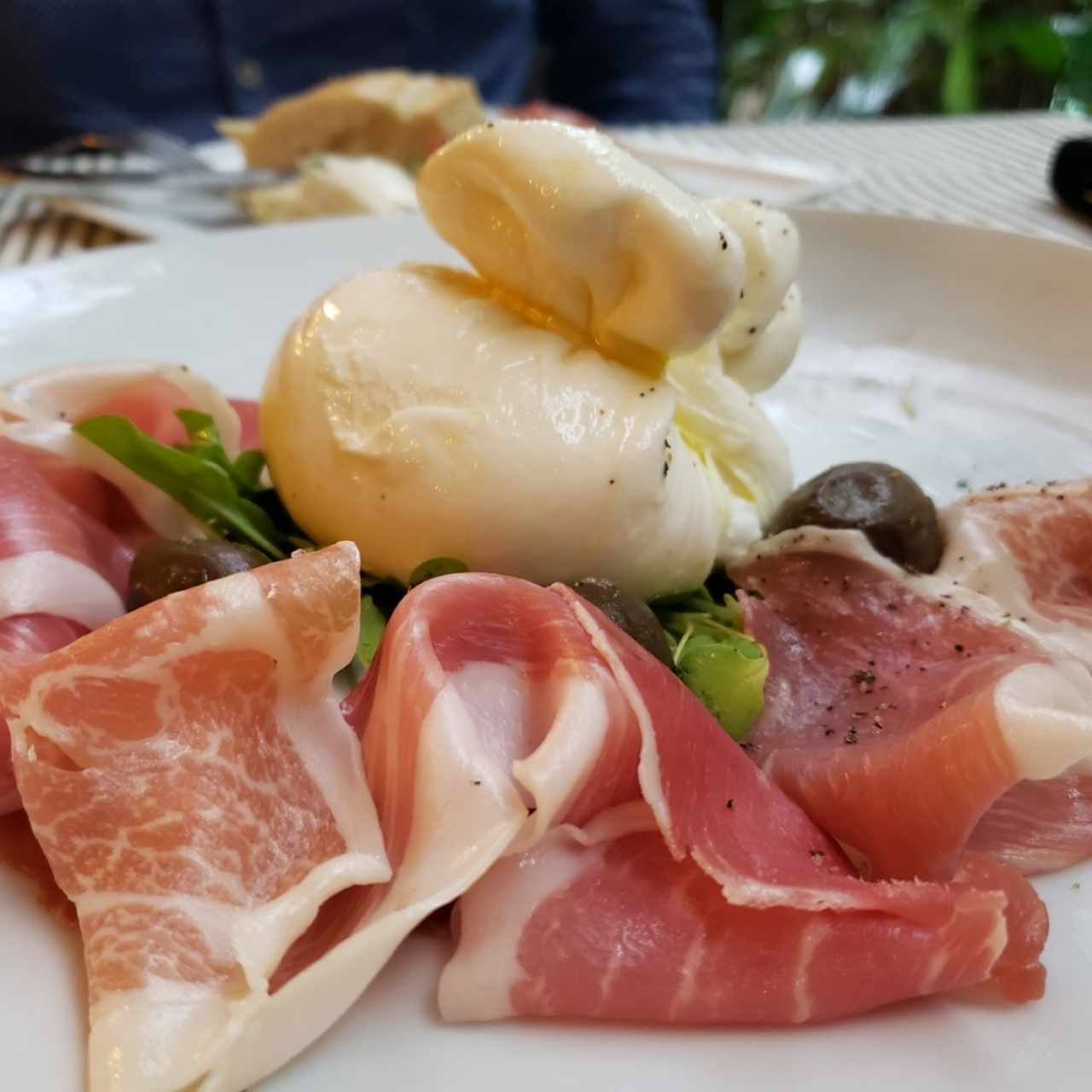 Burratima con Prosciutto