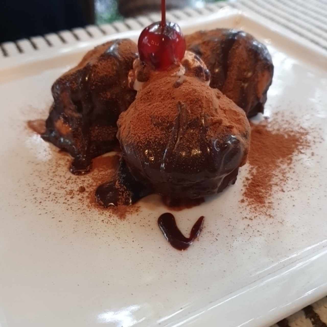 Postres - Profiterole al Cioccolato