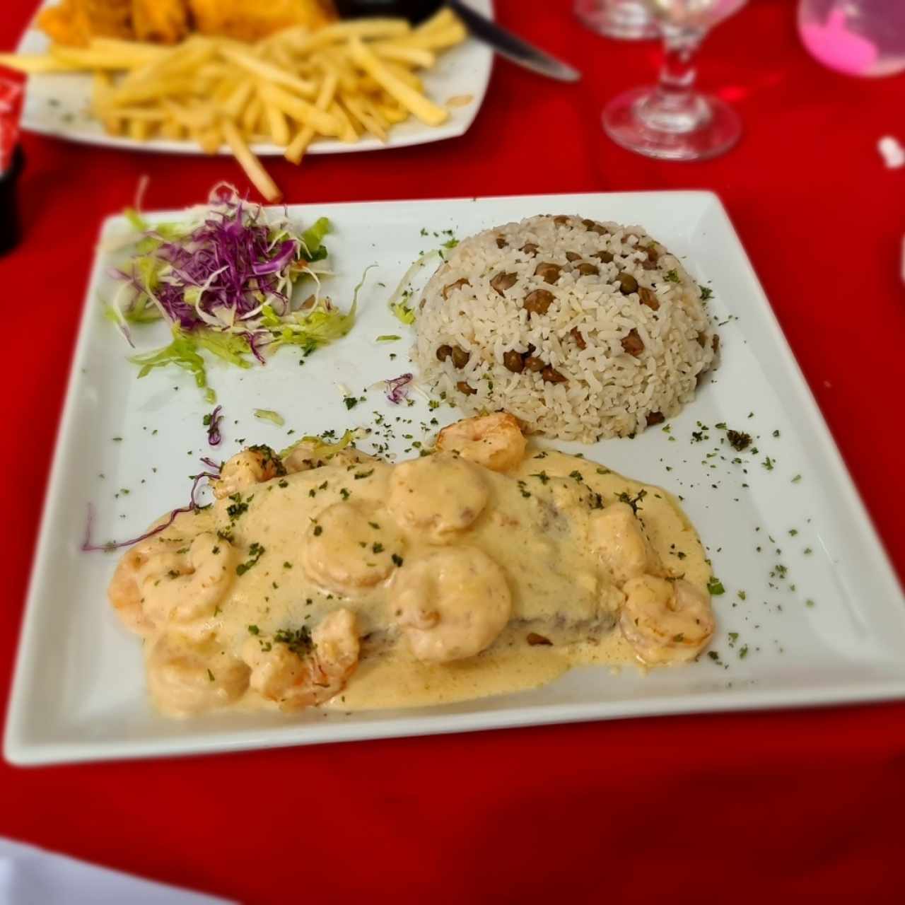 Filete de Corvina en Salsa de Camarón