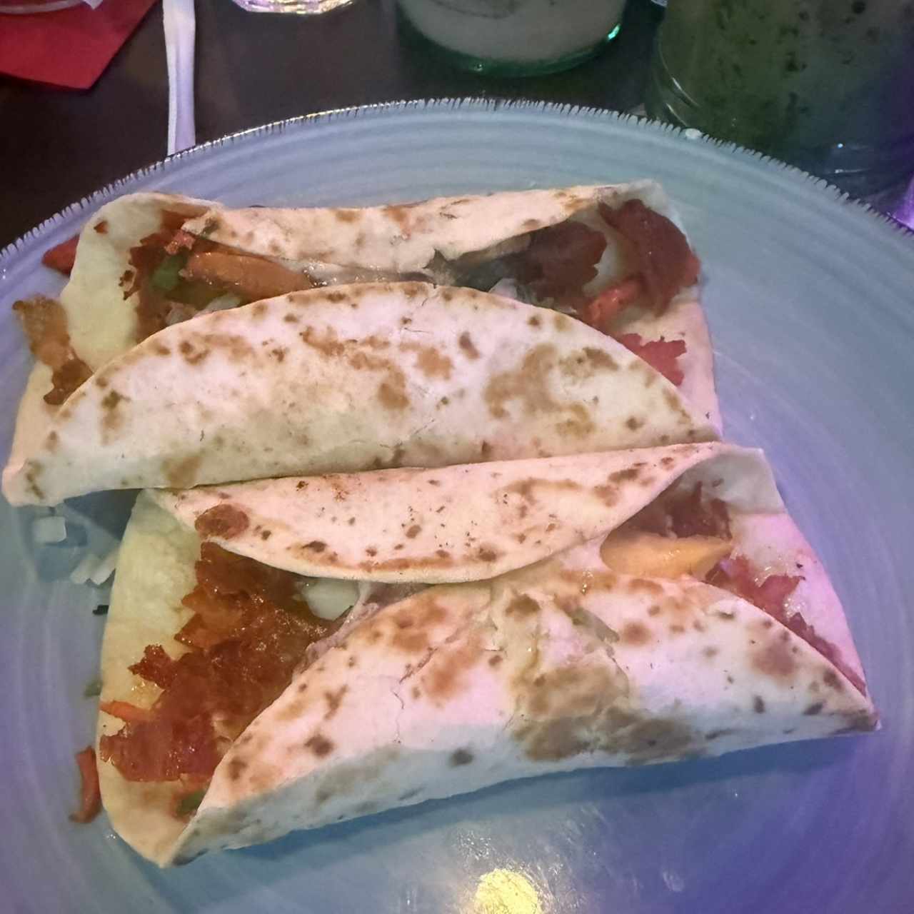 Tacos de pastor en tortilla de harina