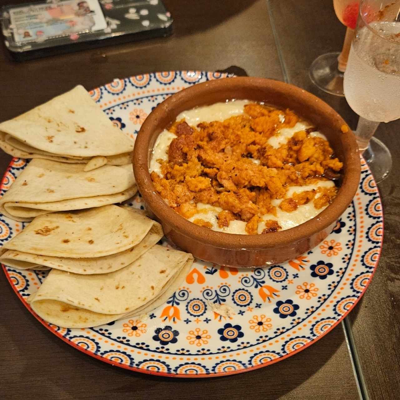 Queso Fundido con Longaniza