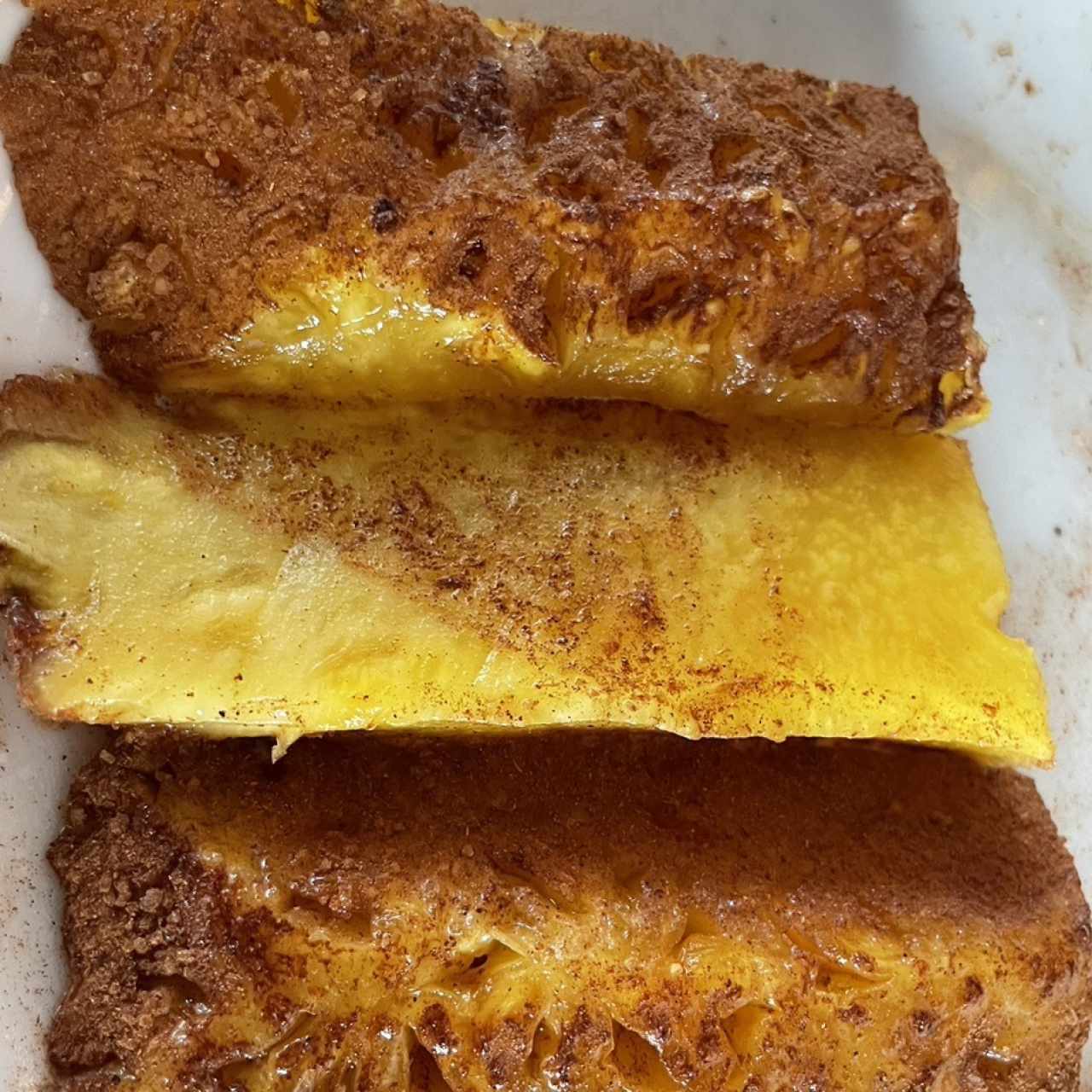 Piña con azucar y canela, deliciosa