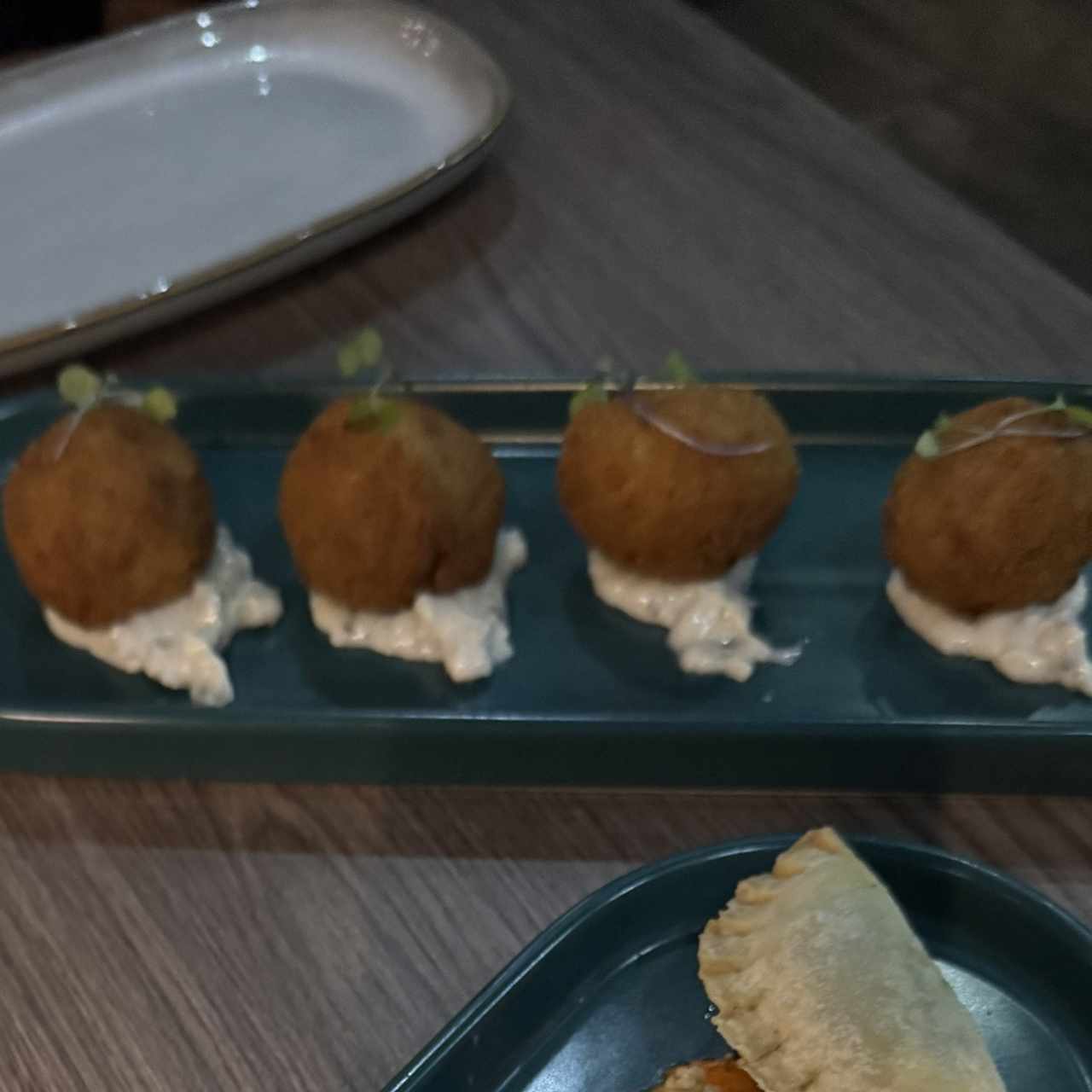 BOLITAS CROCANTES de PEPPERONI CON QUESO AZUL