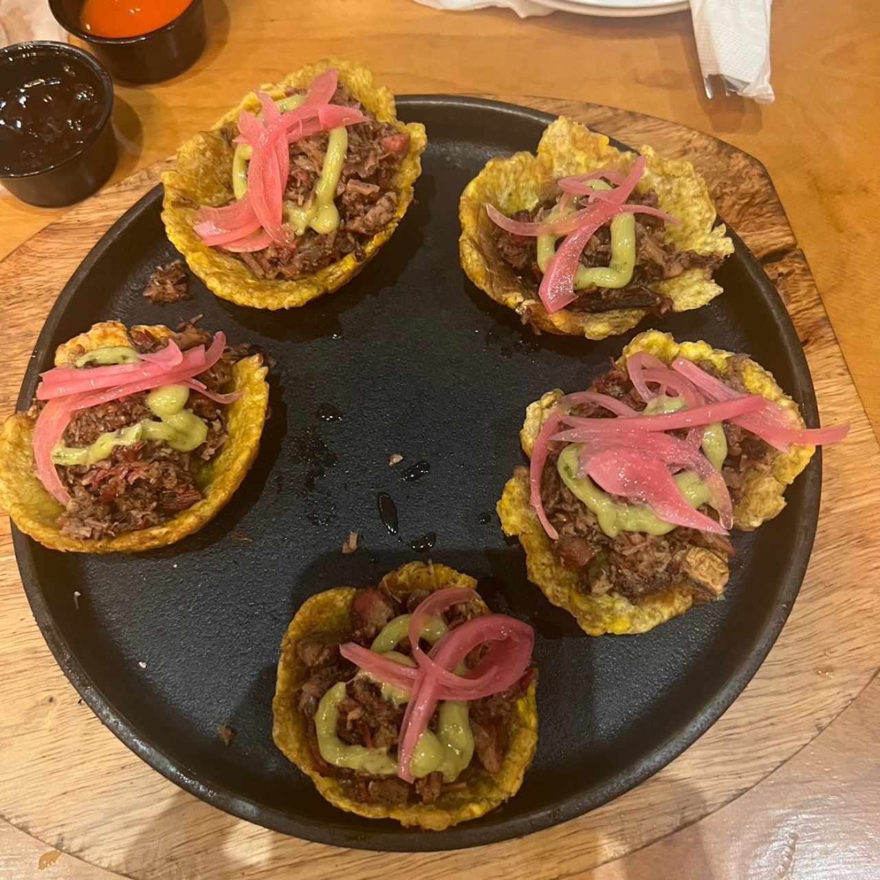 Patacones con Brisket 