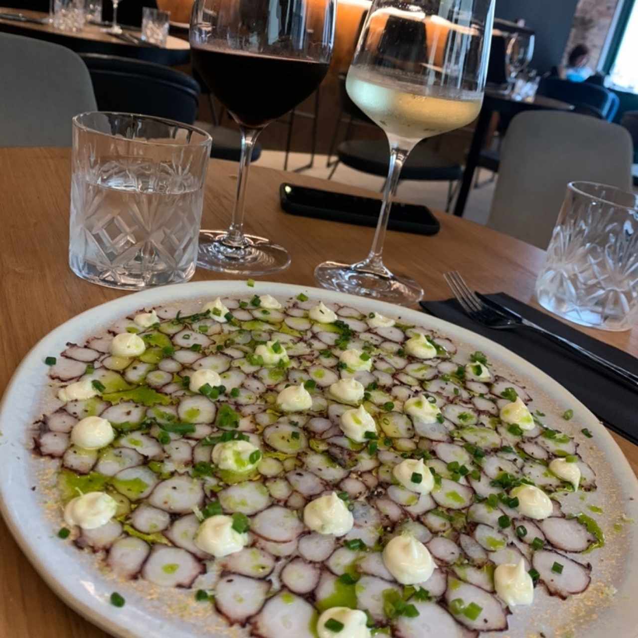 Vinos + Carpaccio de Pulpo